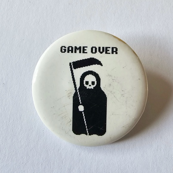 6 Assorted Pins - Picture 8 of 8